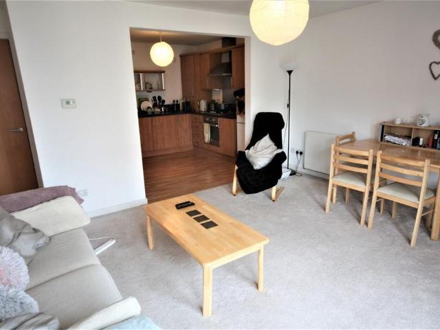2 bedroom flat to rent