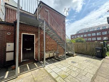 2 bedroom flat to rent