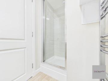 Bonnyrigg, Mid Lothian, Shetland - Balcony