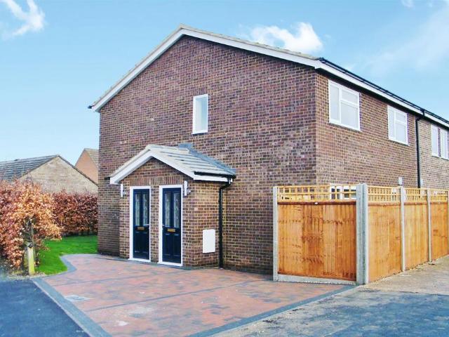 2 bedroom flat to rent