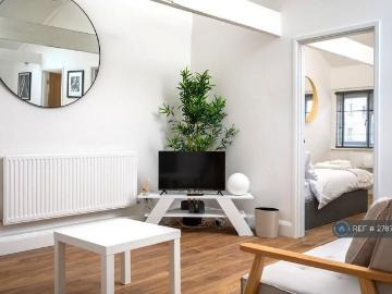 Cheltenham, Gloucestershire county, Southdowns