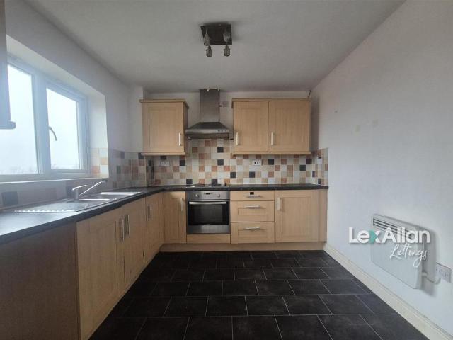 2 bedroom flat to rent