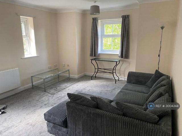 2 bedroom flat to rent