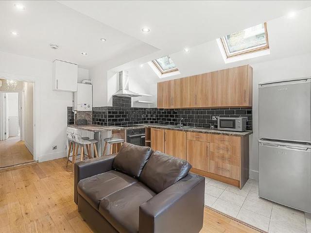2 bedroom flat to rent