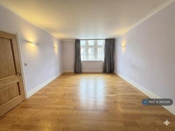 City, London, Greater London - Lift, Equipped kitchen