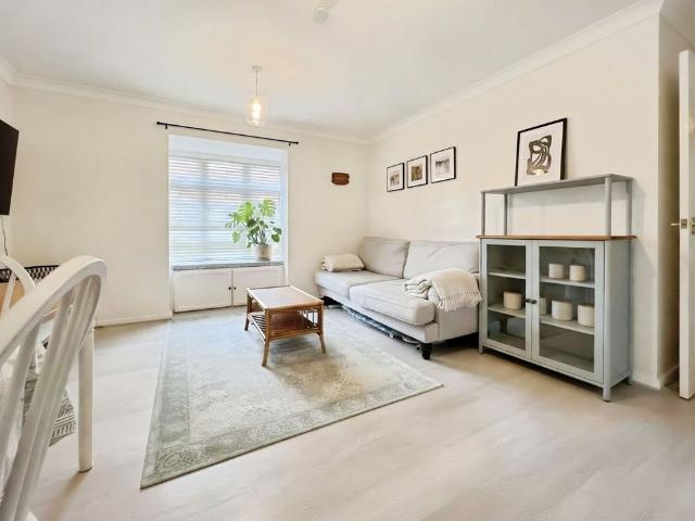 2 Bedroom Flat To Rent, 2 Bedroom Flat To Rent