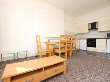 Bristol, Southdowns - Equipped kitchen