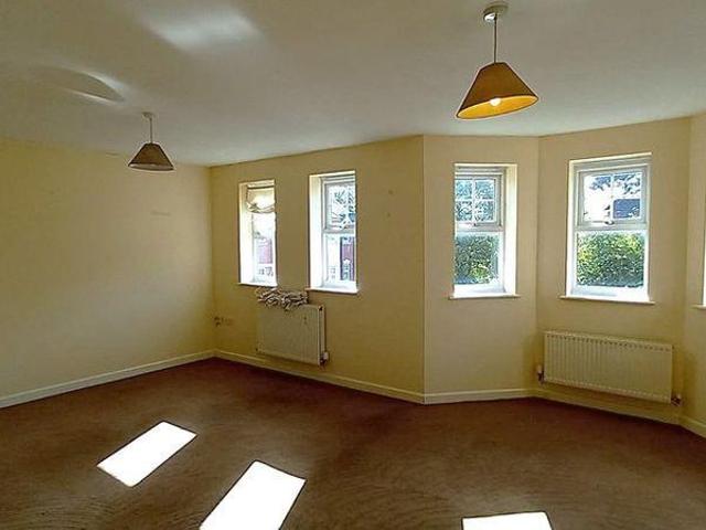 2 bedroom flat to rent