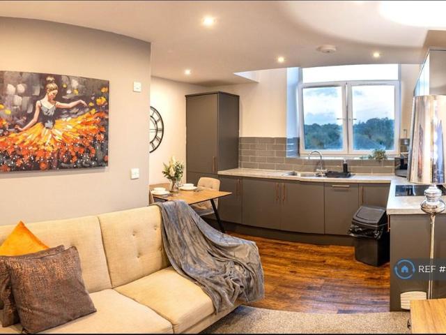 2 bedroom flat to rent