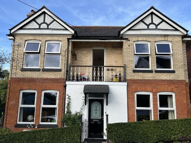 2 bedroom flat to rent
