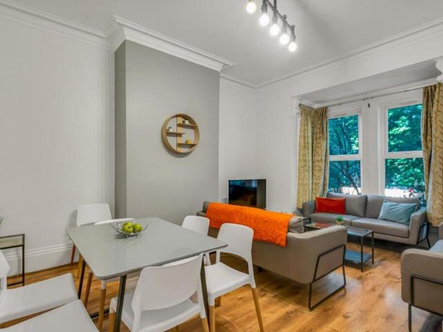2 bedroom flat to rent