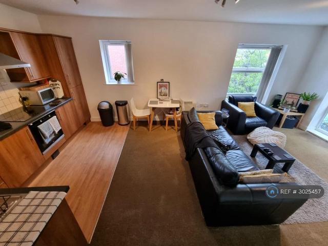 2 bedroom flat to rent