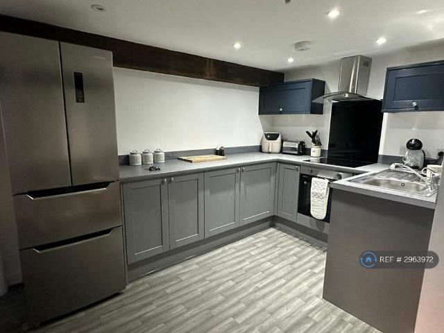 2 bedroom flat to rent