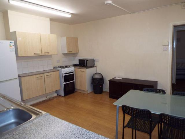 2 bedroom flat to rent
