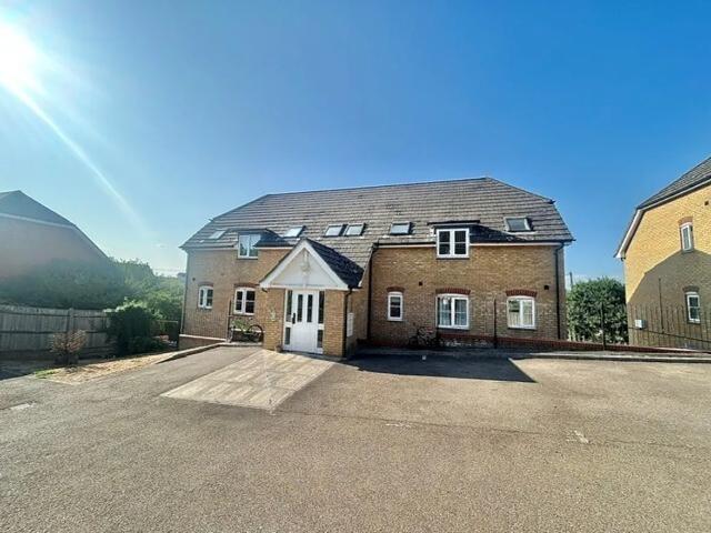 2 bedroom flat to rent