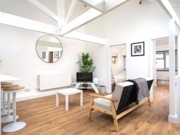 Cheltenham, Gloucestershire county, Southdowns