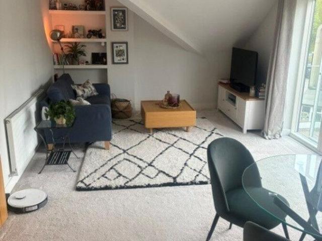 2 bedroom flat to rent