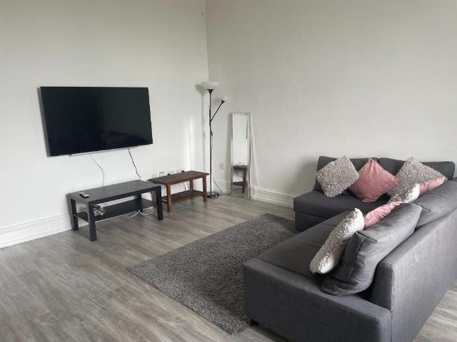2 bedroom flat to rent