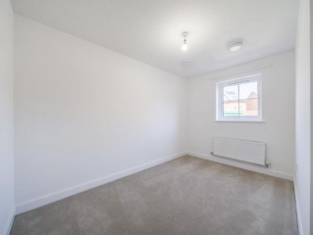 2 bedroom flat to rent