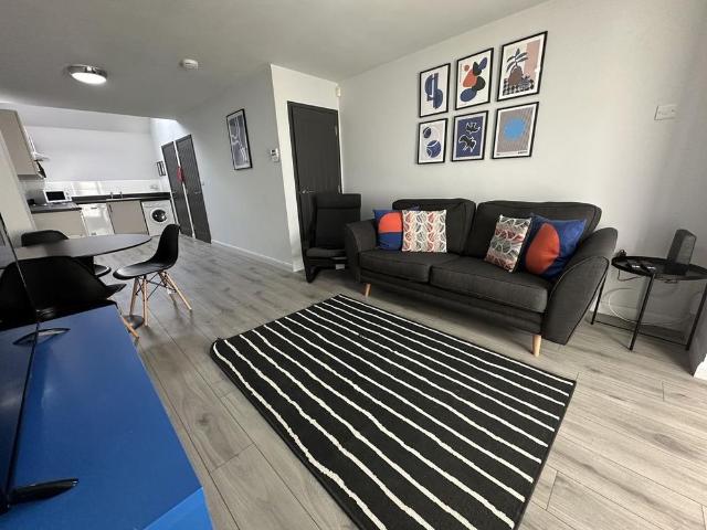 2 bedroom flat to rent