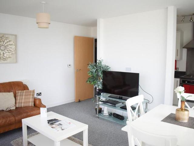 2 bedroom flat to rent