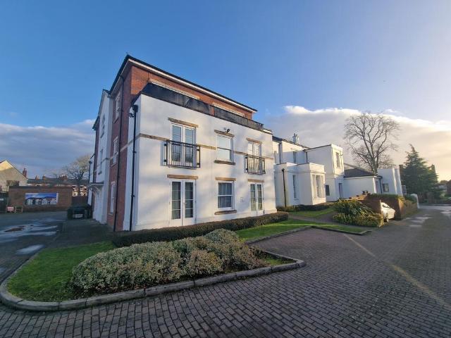 2 bedroom flat to rent