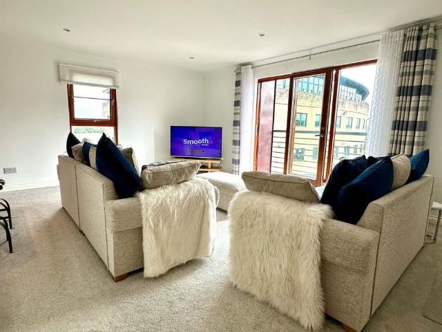 2 bedroom flat to rent
