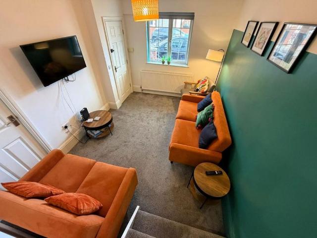 2 bedroom flat to rent