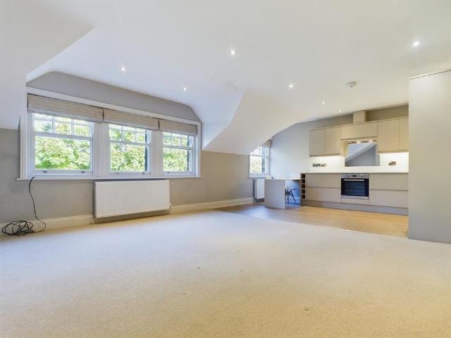 2 bedroom flat to rent