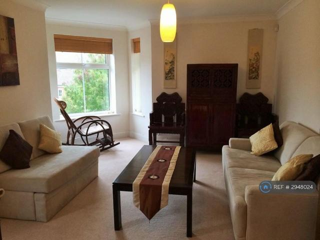 2 bedroom flat to rent