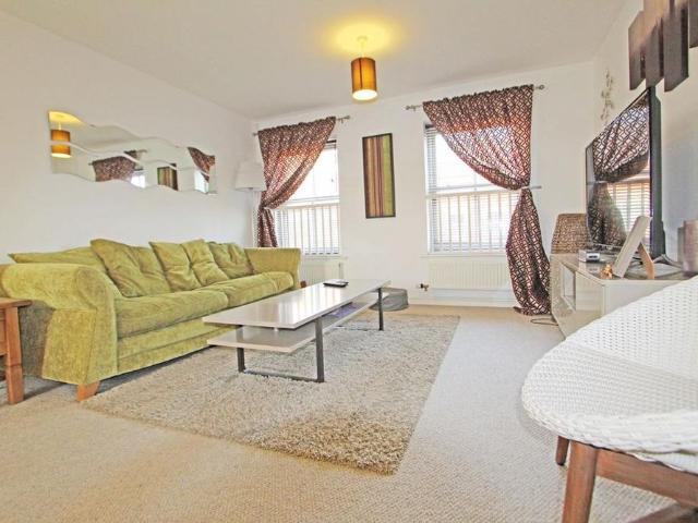 2 bedroom flat to rent
