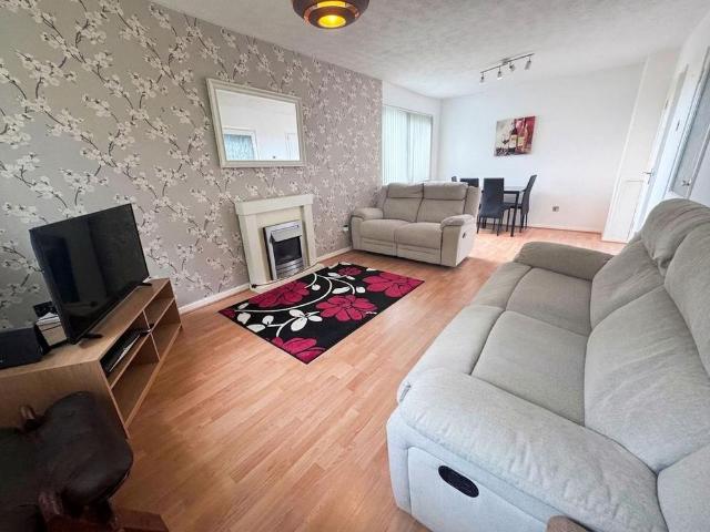2 bedroom flat to rent