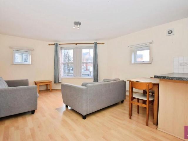2 bedroom flat to rent