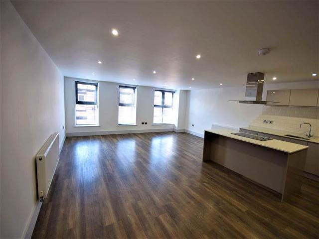 2 bedroom flat to rent