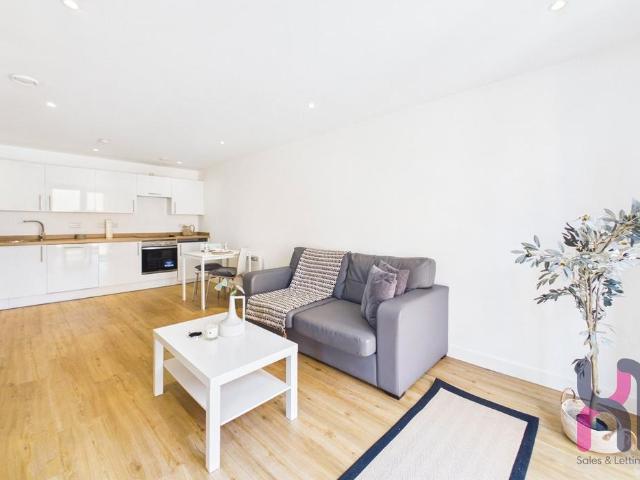 2 bedroom flat to rent