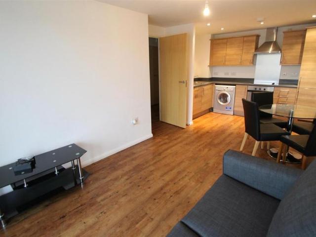 2 bedroom flat to rent