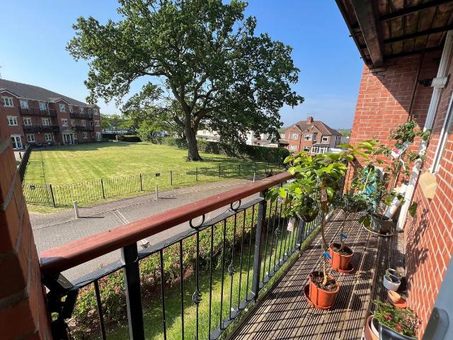 2 bedroom flat to rent