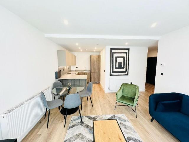 2 bedroom flat to rent