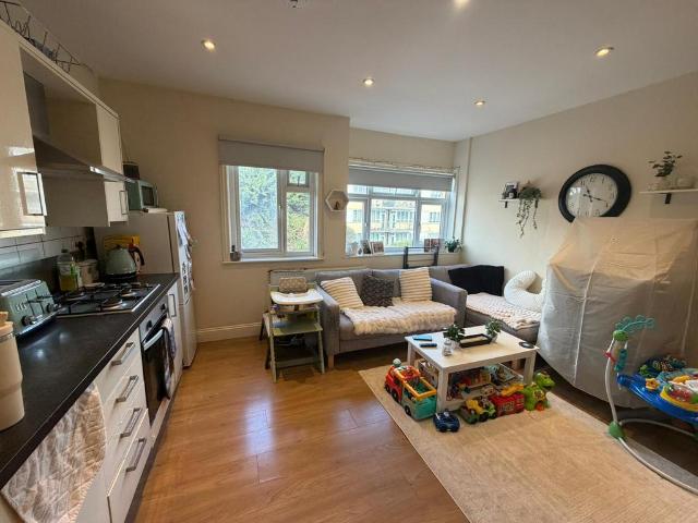 2 bedroom flat to rent