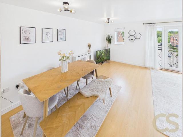 2 bedroom flat to rent