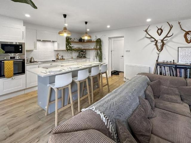 2 bedroom flat to rent