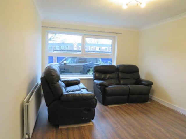 2 bedroom flat to rent