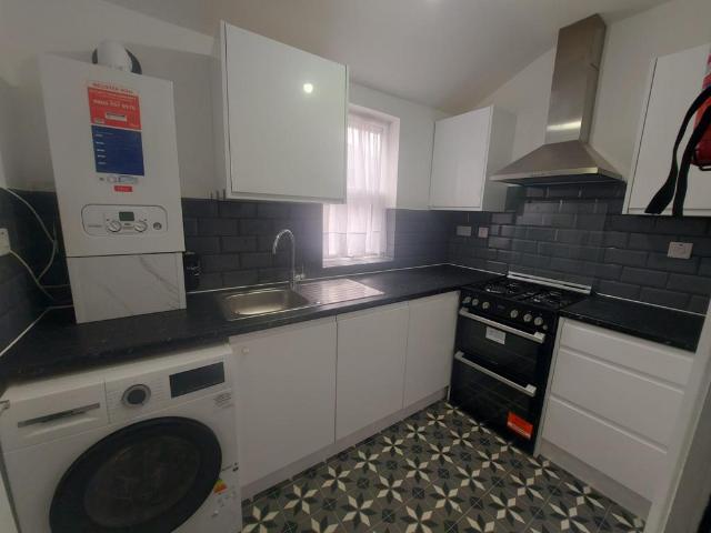 2 bedroom flat to rent