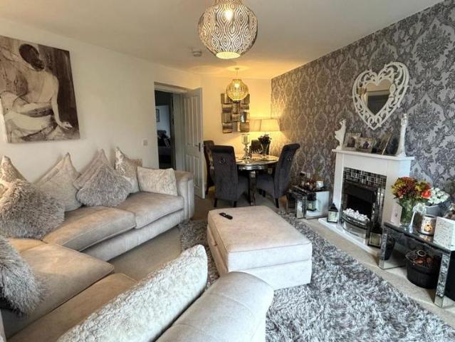 2 bedroom flat to rent