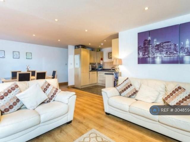 2 bedroom flat to rent