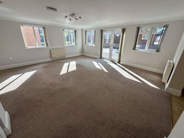 2 bedroom flat to rent
