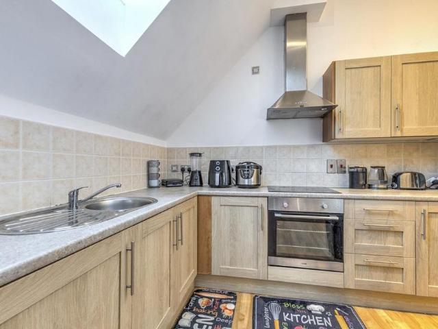 2 bedroom flat to rent