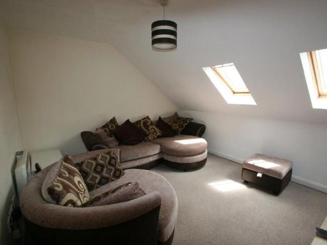 2 bedroom flat to rent