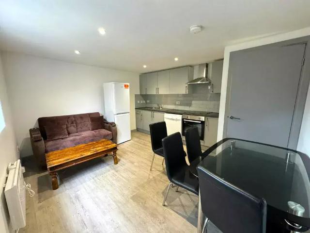 2 bedroom flat to rent