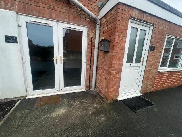 2 bedroom flat to rent